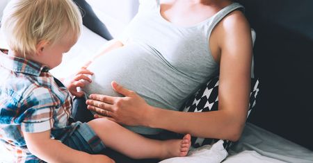 Jak przygotować dziecko na pojawienie się młodszego rodzeństwa?
