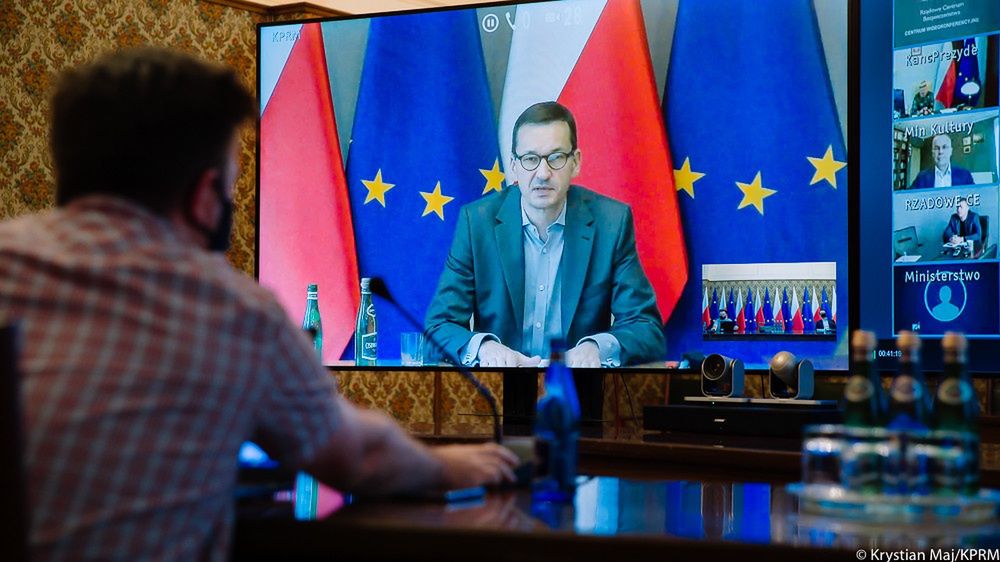 Mateusz Morawiecki w trakcie posiedzenia rządu. 