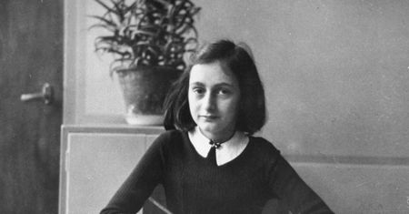 "Nadal wierzę, że ludzie są z natury dobrzy". Tak w swoim dzienniku pisała Anne Frank