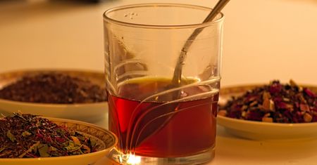 Najzdrowsza herbata świata. Warto pić ją na noc