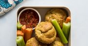 Muffinki z indykiem i sos pomidorowy. Szybko, smacznie i zdrowo