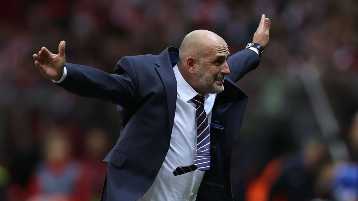 Michał Probierz w trakcie meczu Polska-Mołdawia.