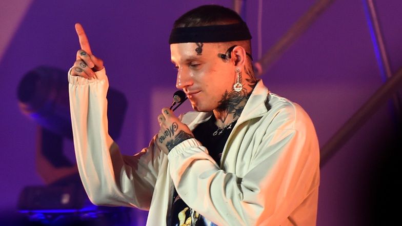 Reaguje na kolejny odwołany koncert. Dodał niepokojące zdjęcie