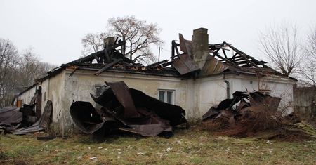 Pożar w zabytkowym pałacu w Werbkowicach. Straty oszacowano na 150 tys. zł (zdjęcia)