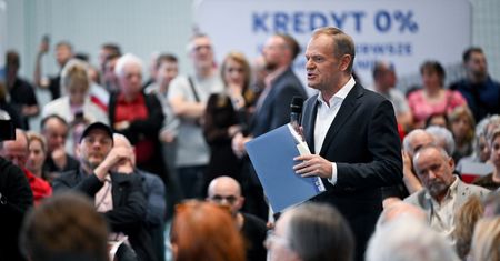 Działacz Konfederacji na spotkaniu z Tuskiem. Doszło do spięcia