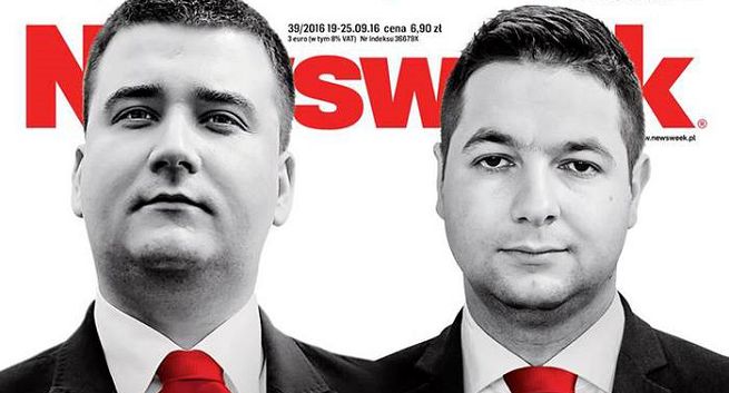 Jest pozew w sprawie okładki „Newsweeka” z Misiewiczem i Jakim inspirowanej plakatem teatralnym