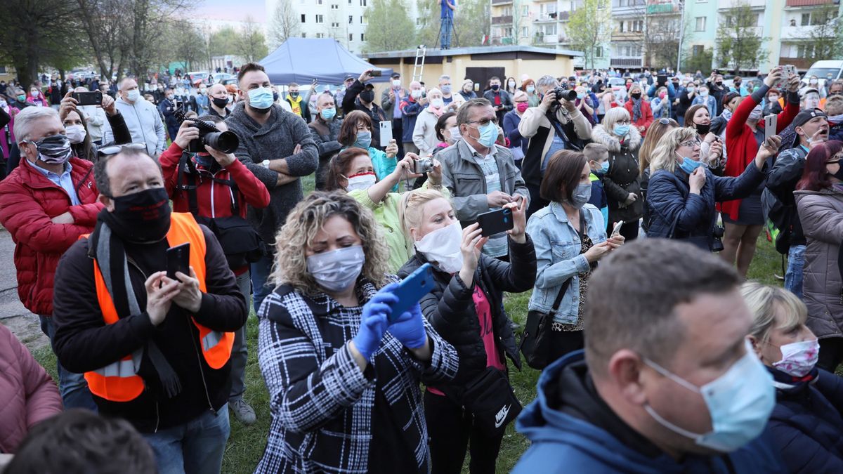 Mieszkańcy Ciechanowa zgromadzili się na koncercie Kasi Kowalskiej