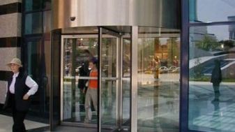 Obrotowe drzwi prądotwórcze 1