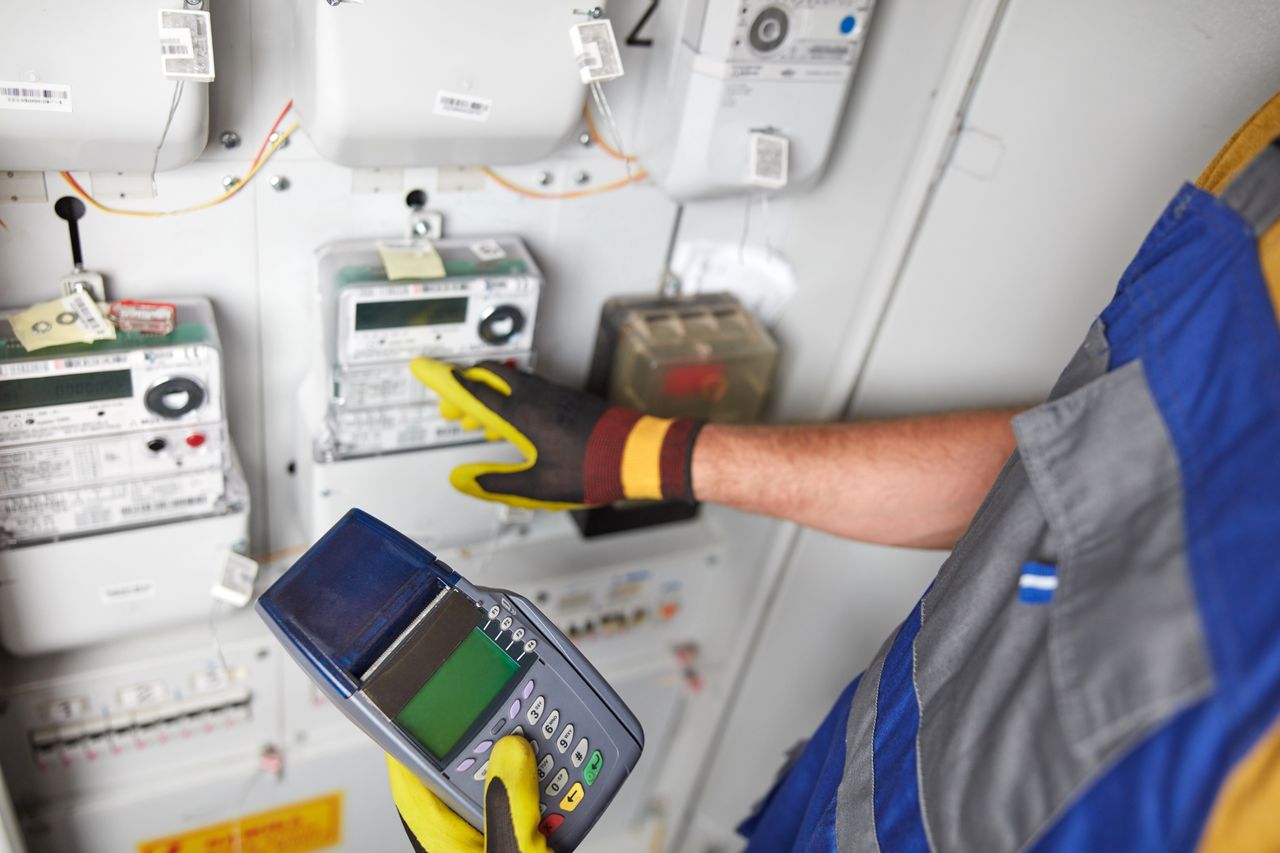 Emerytka dostała rachunek za prąd na 9 tys. zł. Jest odpowiedź Tauronu