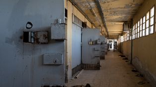 60 lat za kratami. Były komendant więzienia skazany za tortury