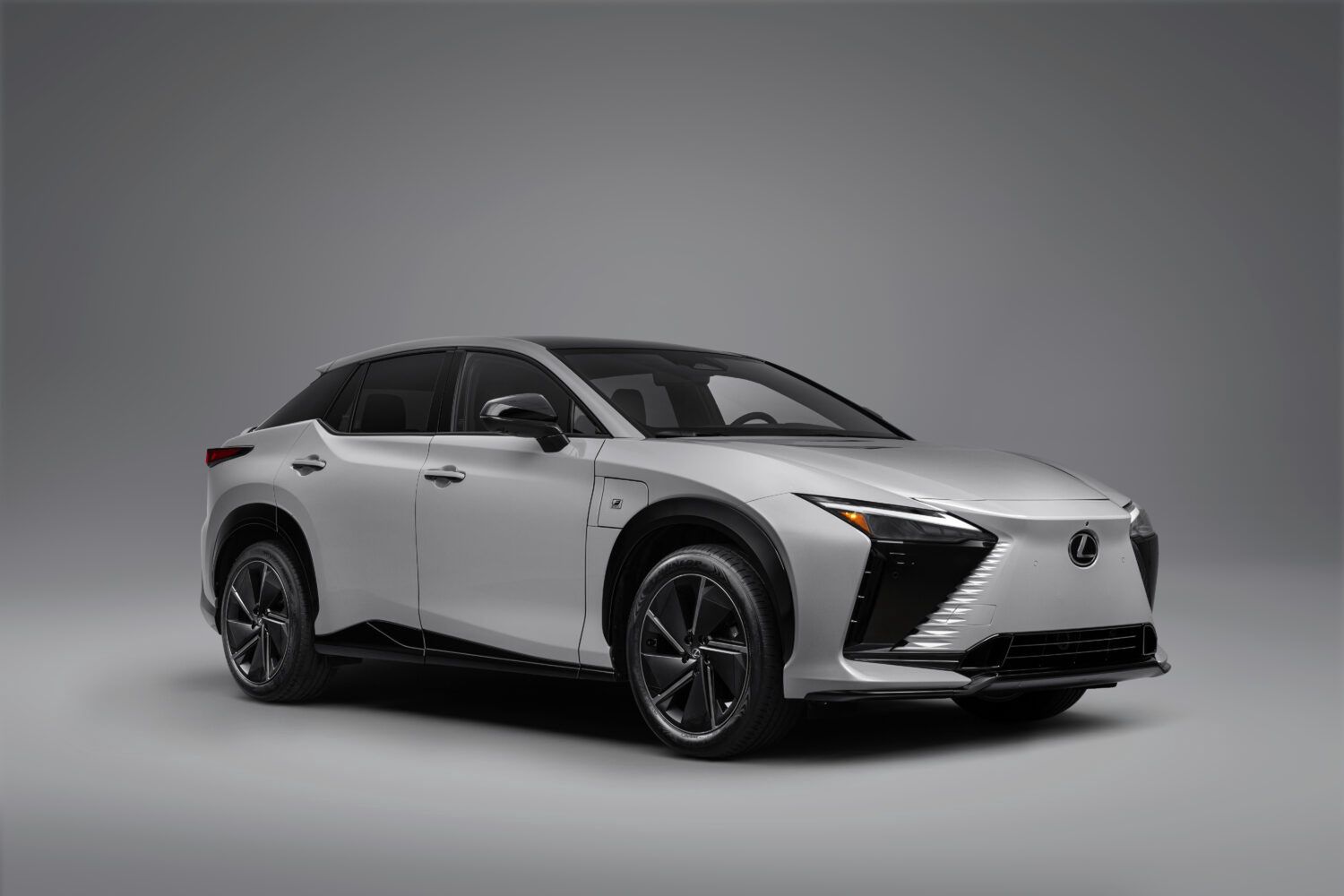 Lexus RZ po liftingu