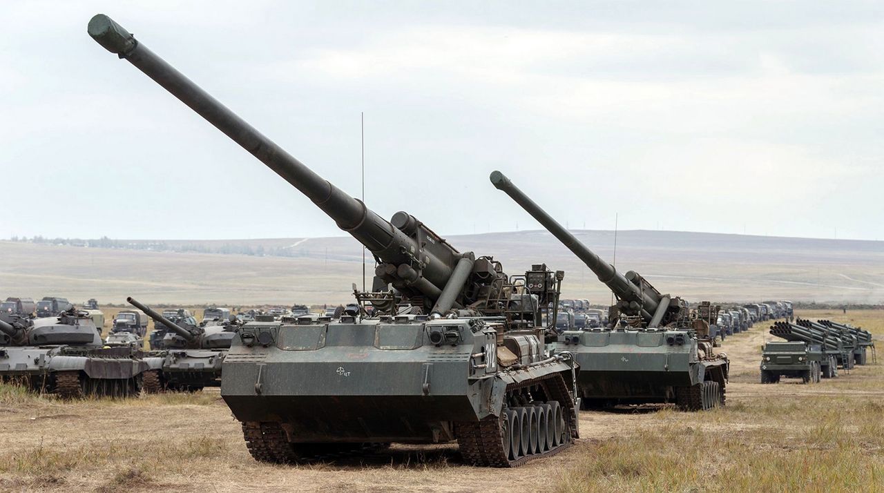 Rosyjska artyleria - na pierwszym planie Pion