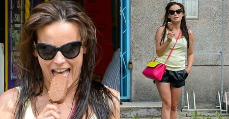 Ania Mucha w szortach, z lodem... (ZDJĘCIA)