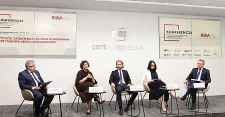 Debata PANA: są sposoby, aby zmniejszyć ryzyko przestępstw finansowych
