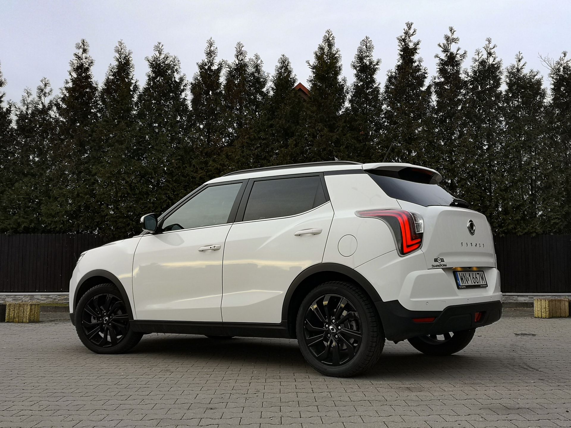 SsangYong Tivoli: Systemy bezpieczeństwa, standardowe audio i prosty system 2