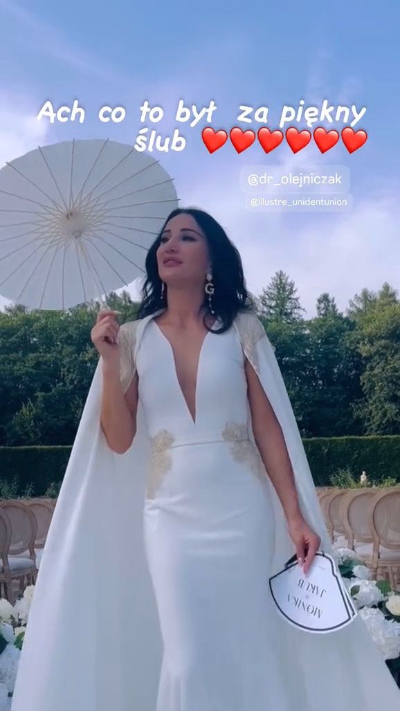 Justyna Steczkowska w białej stylizacji