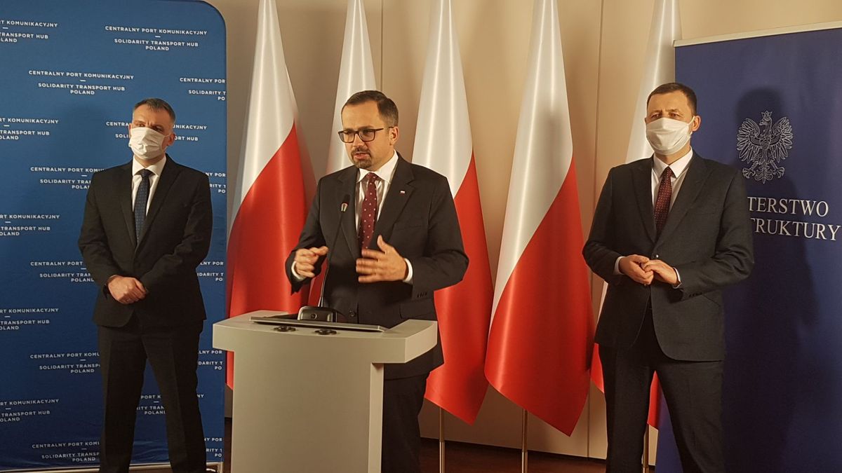 Na zdjęciu Marcin Horała i Mikołaj Wild