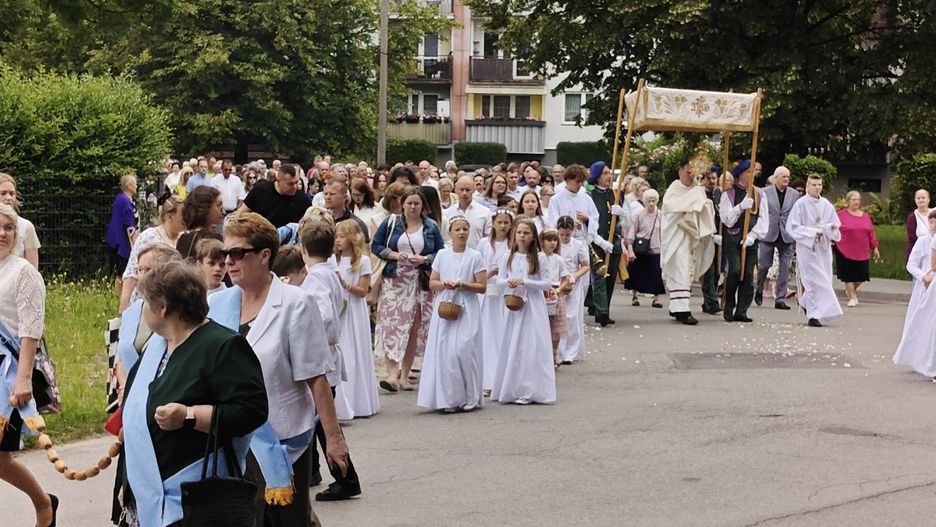 Kliknij strzałkę, aby przejść do następnych zdjęć!