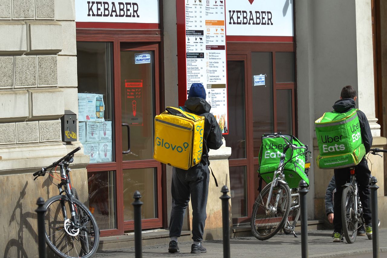 Restauracja z gigantyczną karą.