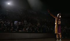 Kobe Bryant odchodzi z NBA. W reklamie Nike dyryguje chórem hejterów
