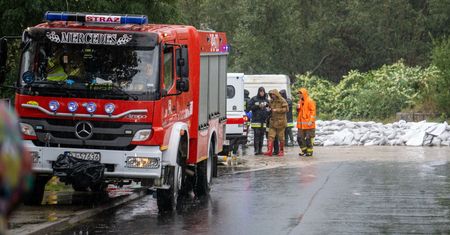 Strażacy z Polski zjeżdżają na pomoc. Mogą tankować za darmo