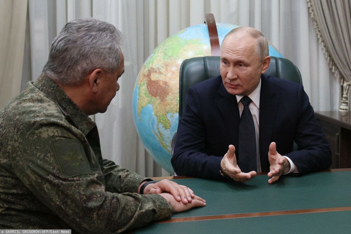 Władimir Putin i rosyjski minister obrony Siergiej Szojgu