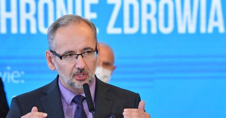 Nowe dane o zakażeniach. 910 nowych przypadków