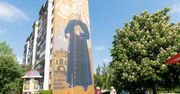 Mural z księdzem Michałem Sopoćką na osiedlu Białostoczek jak nowy