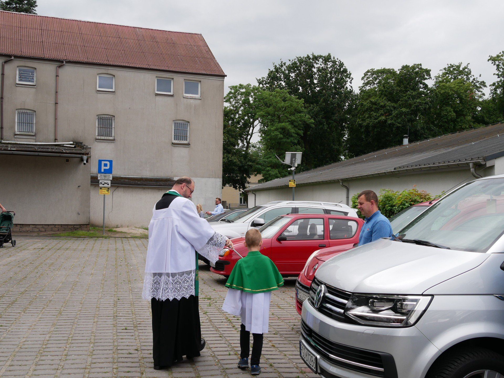 Poświęcenie kierowców i pojazdów w parafii pw. św. Jadwigi w Grodzisku Wlkp.