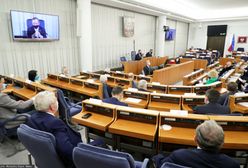 Głosowanie się opóźniło. Jeden z senatorów utknął w windzie