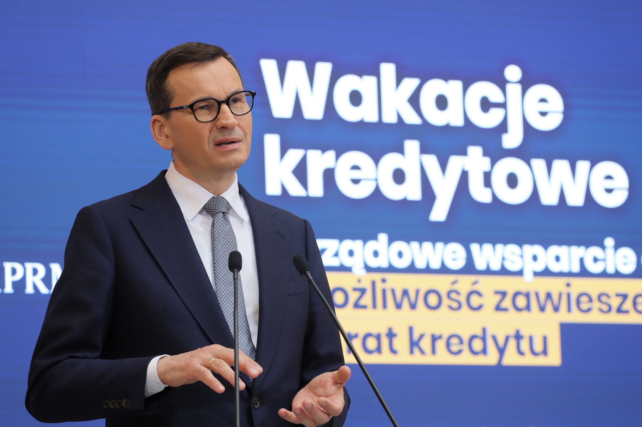 Warszawa, 29.07.2022. Premier Mateusz Morawiecki podczas konferencji prasowej w siedzibie Kancelarii Prezesa Rady Ministrów w Warszawie, 29 bm. Konferencja dotyczyła bieżących problemów gospodarczych. (ad) PAP/Paweł Supernak