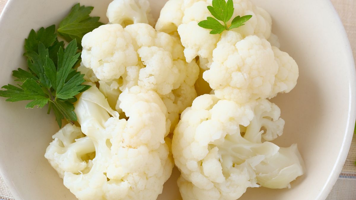 Kalafior gotowany w mleku jest super delikatny i kremowy