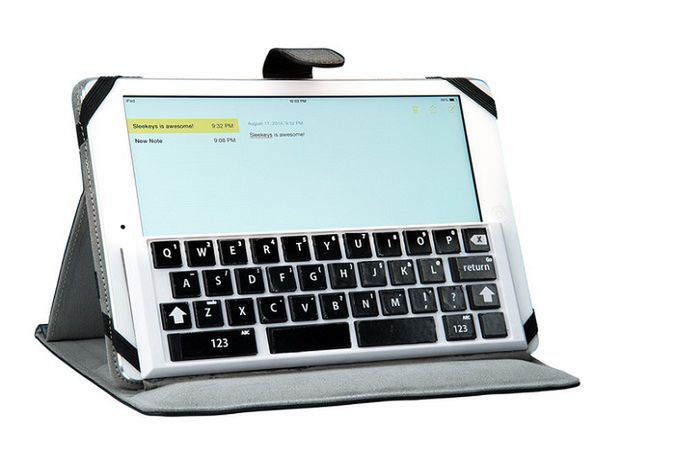 SleeKeys - sprytna podróbka prawdziwej klawiatury. Dotykowe pisanie na iPadzie nie musi być niewygodne!