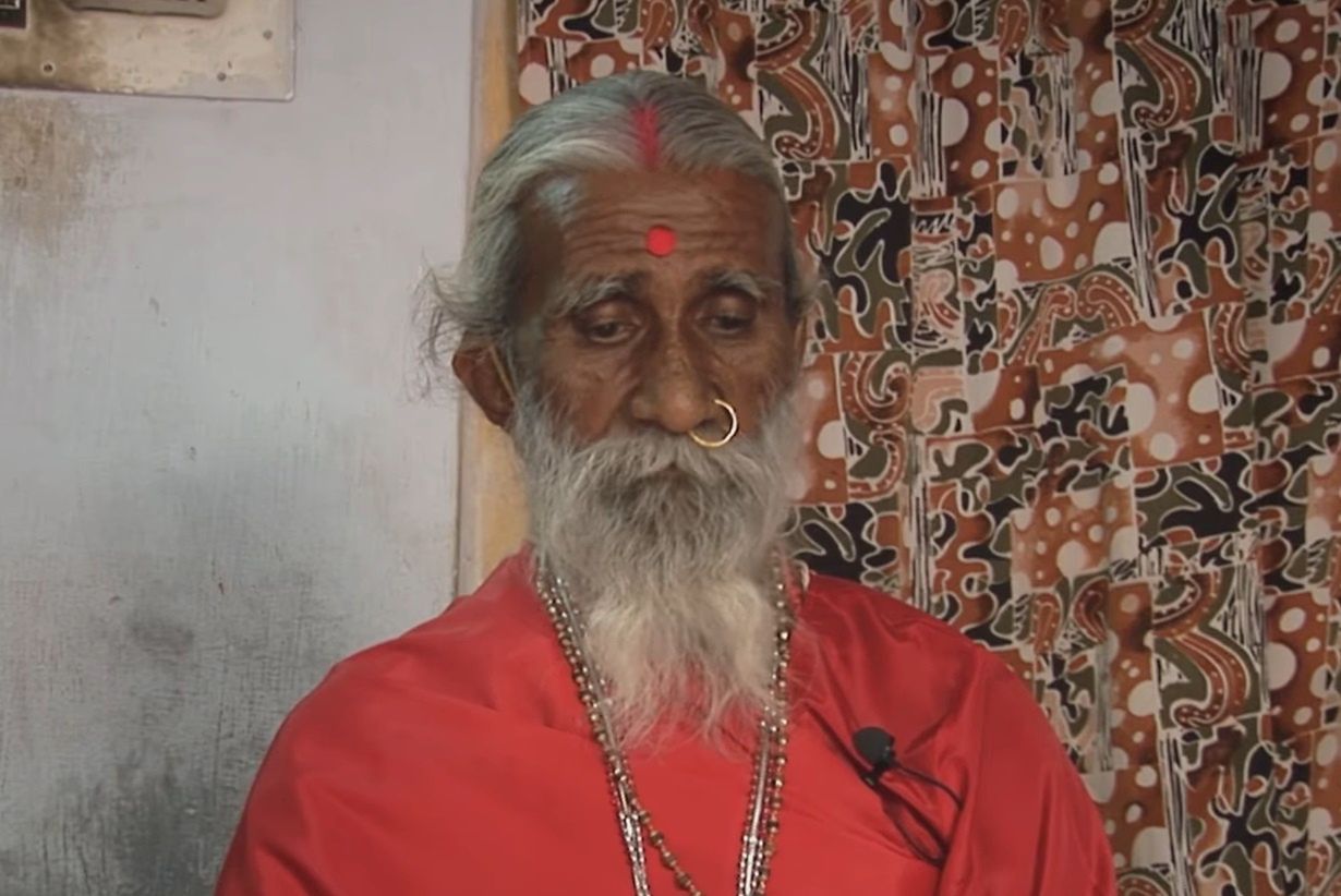 Prahlad Jani miał 90 lat. Zmarł ze starości.
