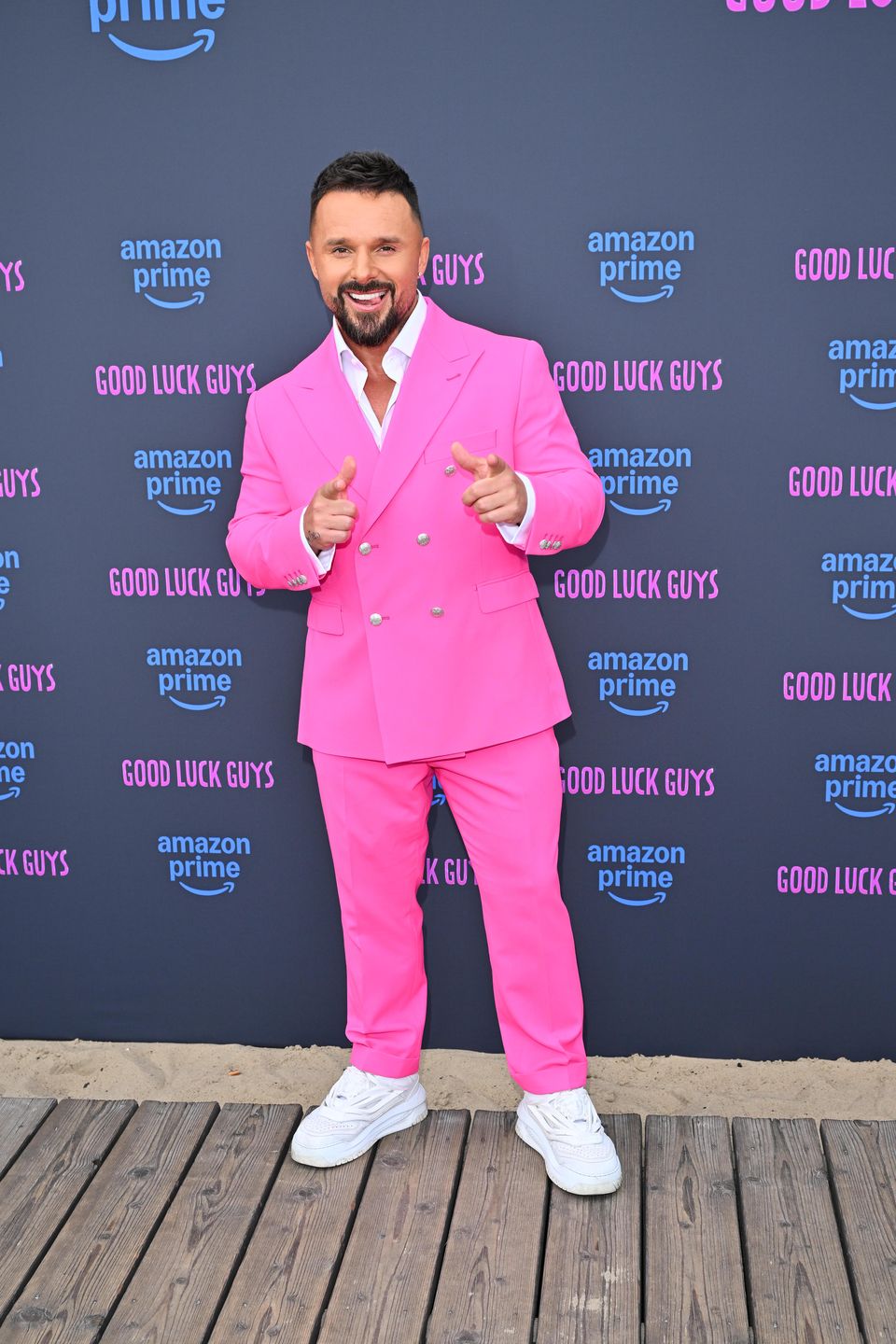 Celebryci promują program "Good Luck Guys"