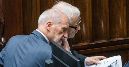 Katastrofa smoleńska. Wydatki podkomisji Macierewicza sięgają 30 mln zł