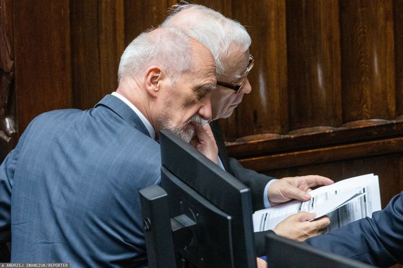 Katastrofa smoleńska. Wydatki podkomisji Macierewicza sięgają 30 mln zł