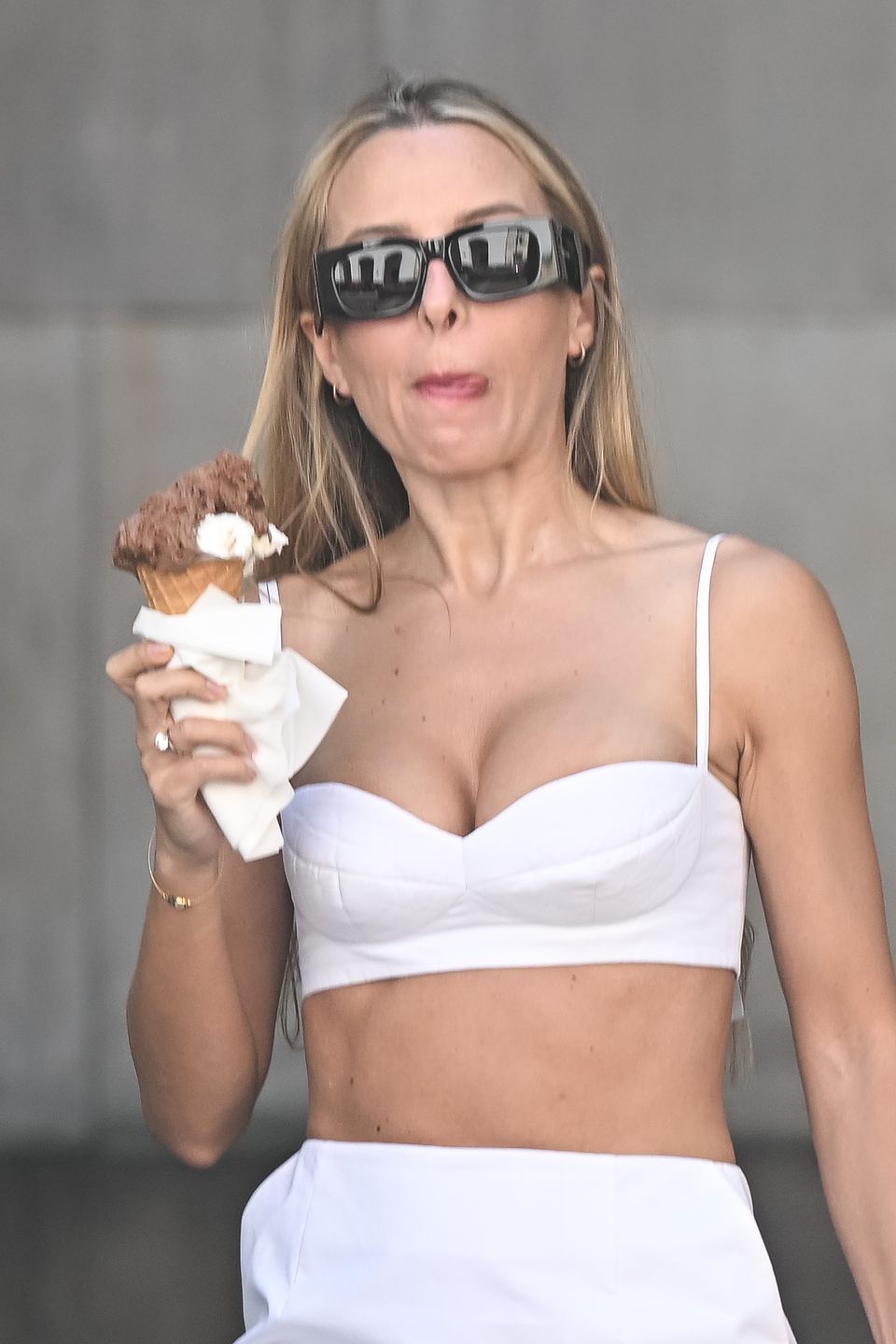 Ewa Chodakowska uskutecznia wypad na lody