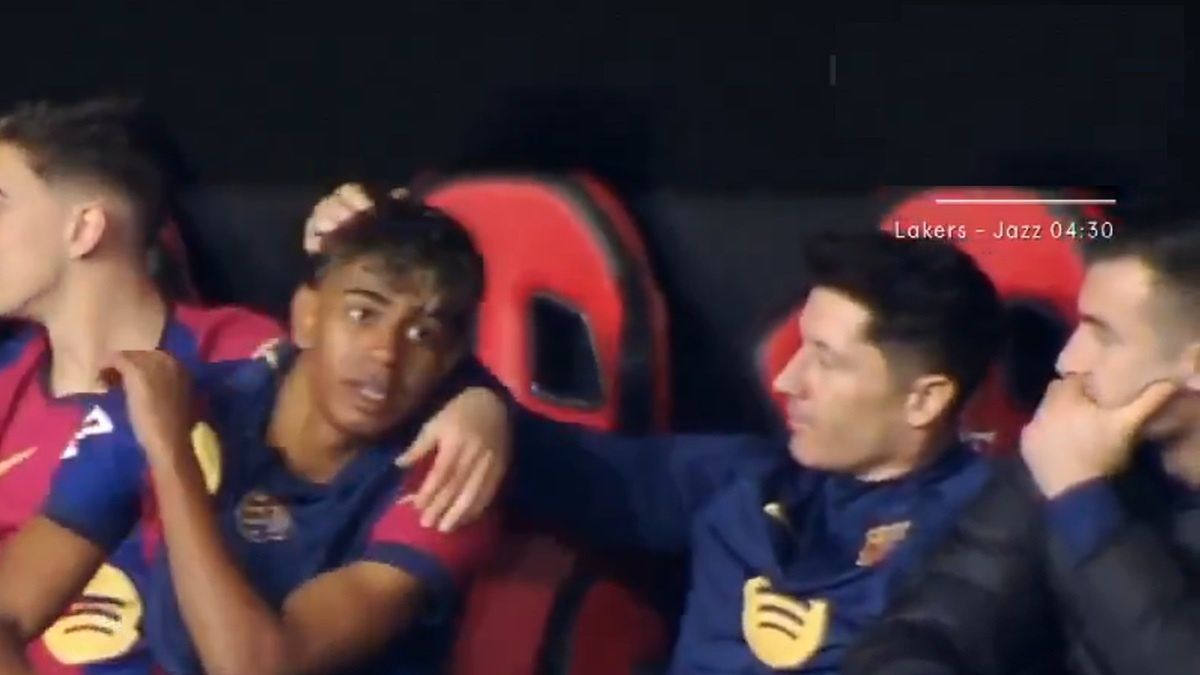 Lamine Yamal i Robert Lewandowski na ławce FC Barcelony