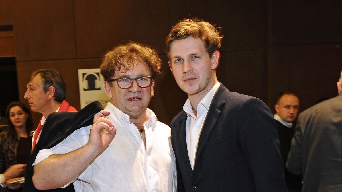 Paweł Królikowski z synem Antonim. 