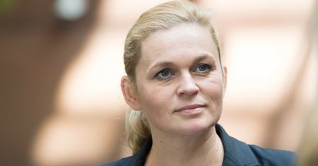 PiS zapowiada odrzucenie przepisów ws. liberalizacji aborcji. Nowacka: projekt jeszcze nie wpłynął