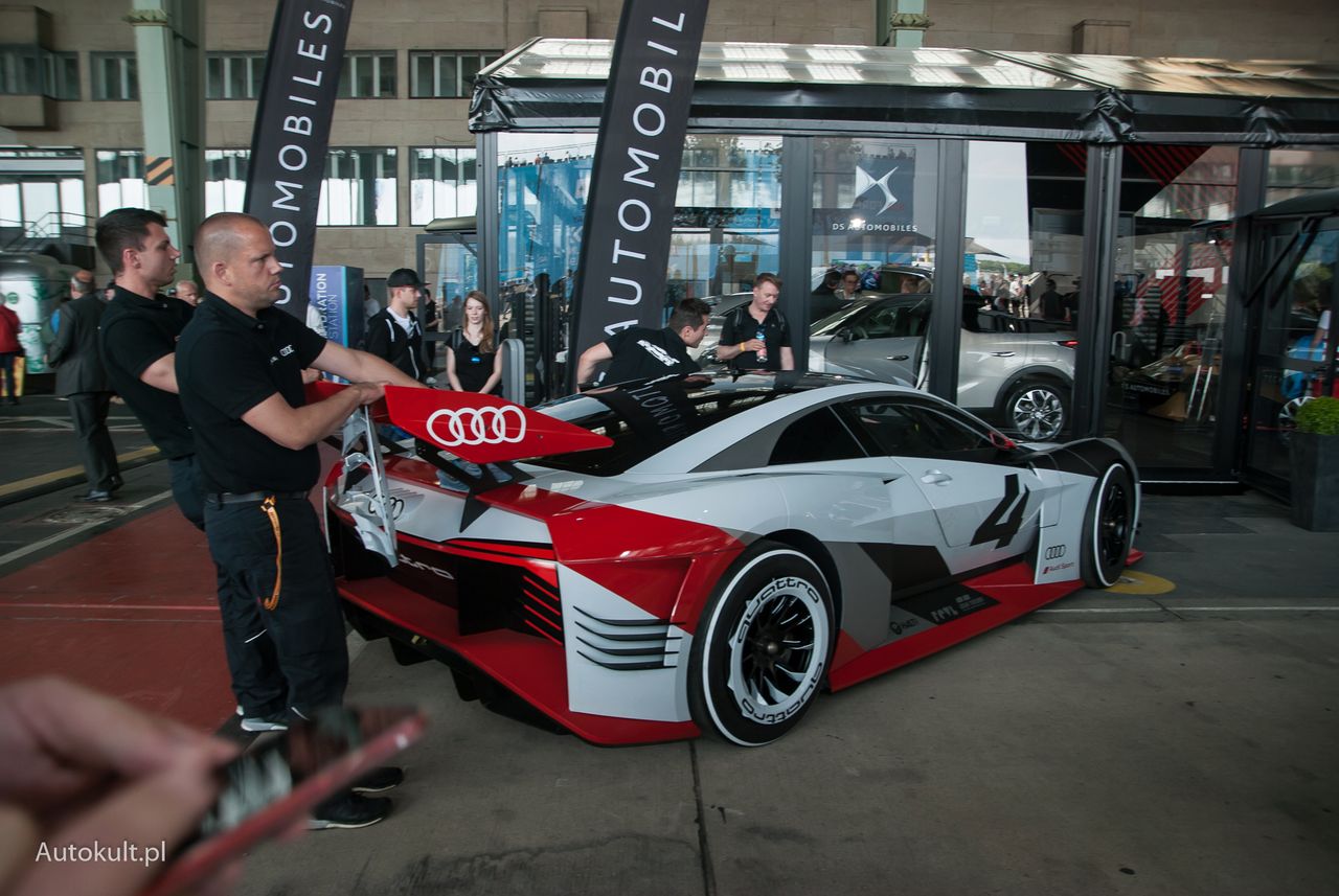 Jedyny na świecie Audi e-tron Vision Gran Turismo. Można oglądać z bliska, nie wolno jedynie dotykać