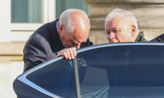 Nieoficjalnie: Kaczyński przerwie objazd Polski. "Są te problemy"