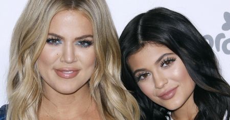 "Khloe i Kylie będą rodzić w tym samym czasie. Są przeszczęśliwe!"