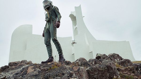 Pilot, który spadł na Ziemię, i inne historie [inspiracja] 1