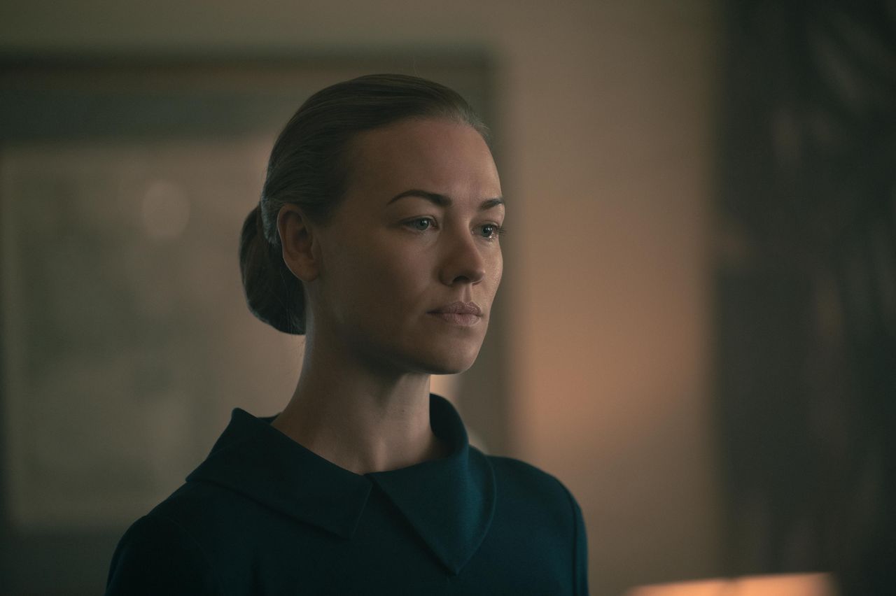 Yvonne Strahovski w "Powieści podręcznej"