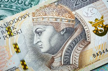 Wójt żądał pieniędzy "na prezenty dla polityków". Pieniądze trafiały do jego kieszeni?