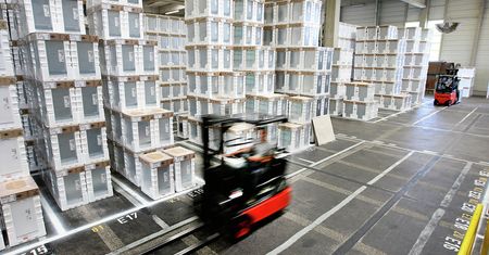 Koronawirus wstrzymał produkcję. Po 3 tygodniach przerwy gigant AGD uruchamia maszyny