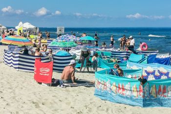 Zamknęli 6 kąpielisk nad Zatoką Gdańską. Wykryli groźną substancję