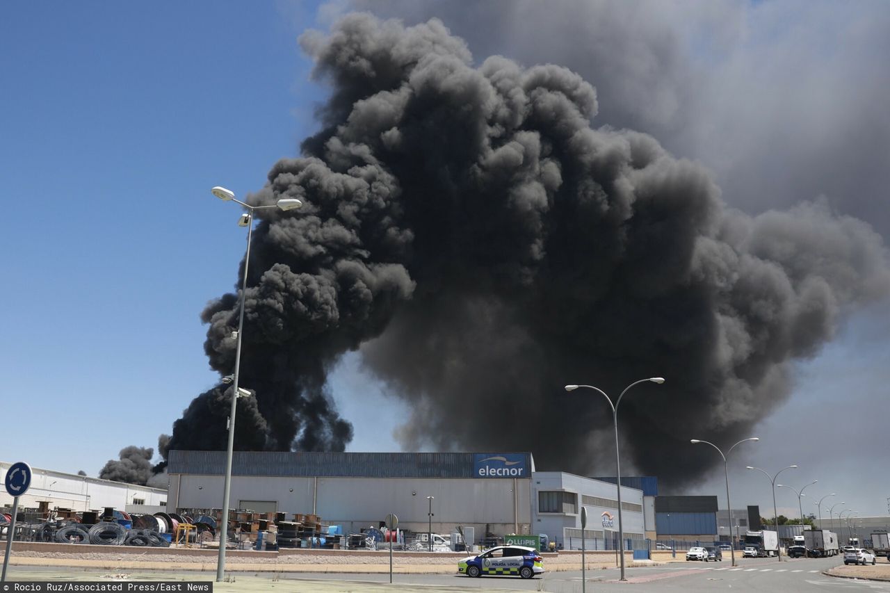 Chemical warehouse blast in Seville triggers mass lockdown